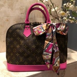 Authentic Louis Vuitton Alma Purse